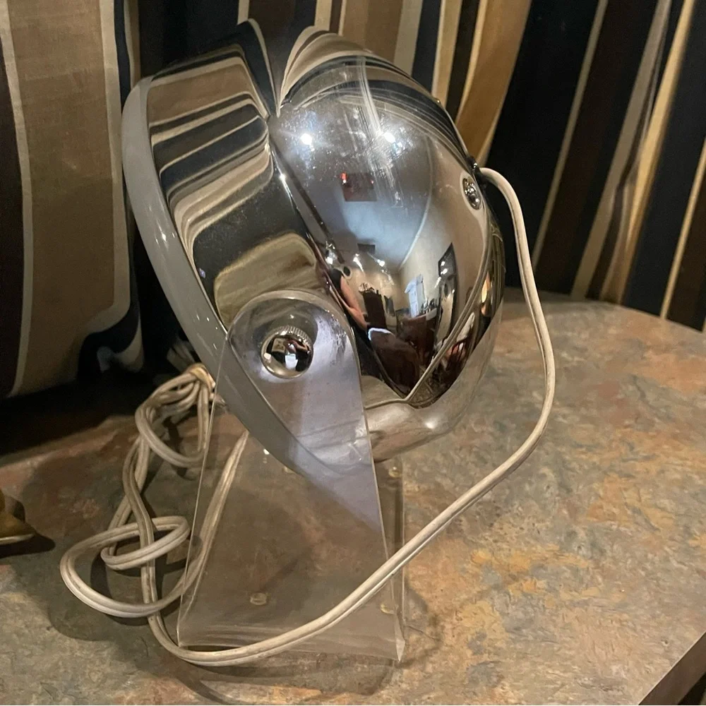 Vintage 70’s Chrome Jerdon Lighted Vanity Mirror With Magnification Lucite Base